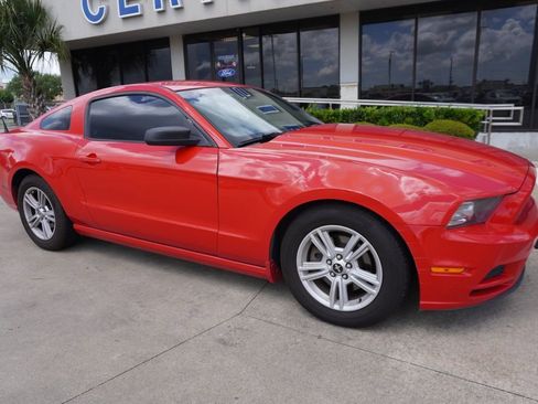 Used 2014 Ford Mustang Coupe RWD image 1