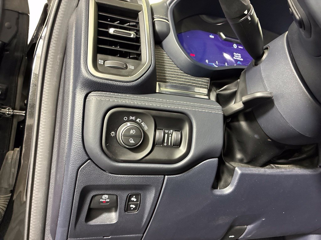 Used 2023 RAM 1500 Limited AWD/4WD image 19