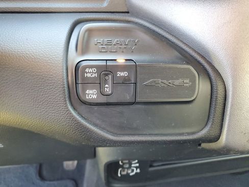 Used 2024 RAM 2500 Big Horn AWD/4WD image 24