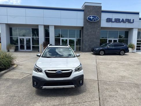 Used 2022 Subaru Outback Touring XT AWD/4WD image 2