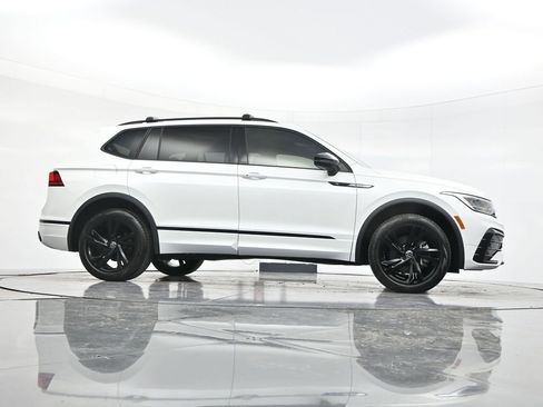 Used 2023 Volkswagen Tiguan SE R-Line FWD image 43