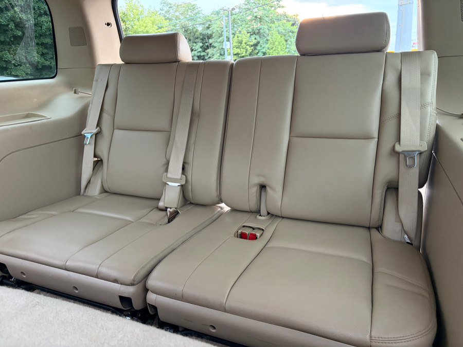 Used 2010 Cadillac Escalade 4WD Hybrid image 49