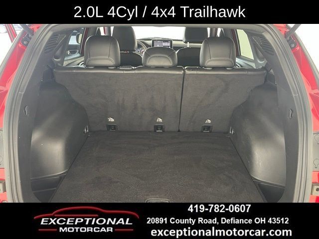 Used 2025 Jeep Compass Trailhawk AWD/4WD image 45