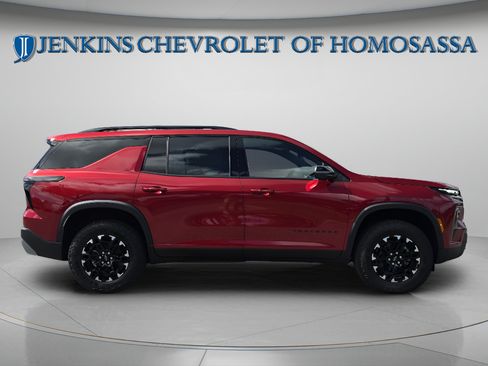 New 2027 Chevrolet Traverse Z71 w/ Enhanced Driving Package AWD/4WD image 3