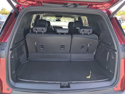 New 2026 Chevrolet Traverse LT w/ Enhanced Driving Package image 13