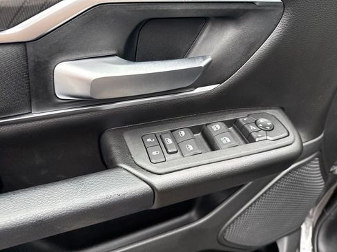 New 2026 RAM 1500 4x4 Crew Cab image 18