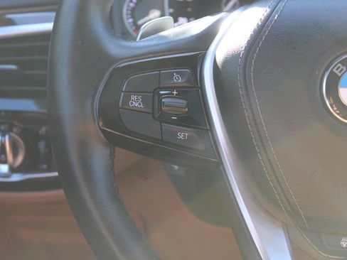 Used 2017 BMW 530i xDrive 530i xDrive AWD 4dr Sedan image 43