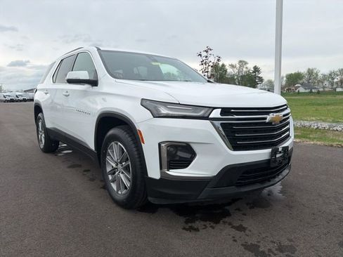 Used 2023 Chevrolet Traverse LT AWD/4WD image 1