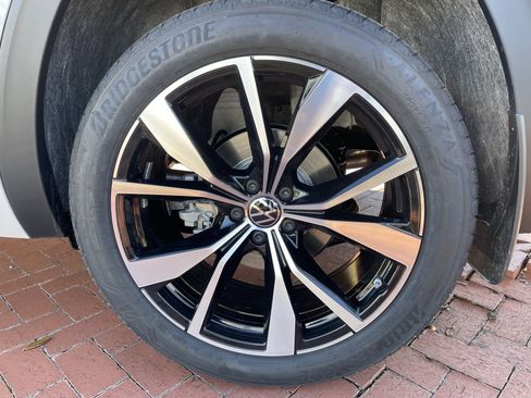 New 2026 Volkswagen Atlas SEL Premium R-Line AWD/4WD image 8