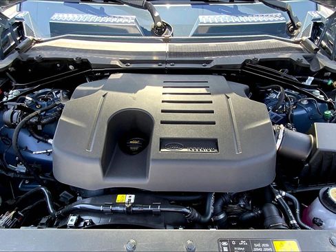 New 2025 Land Rover Defender 110 S image 13