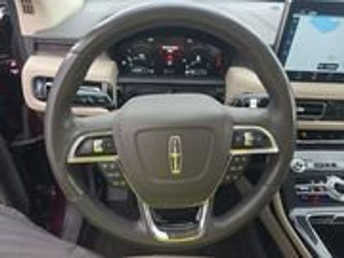 Used 2023 Lincoln Nautilus Reserve image 5