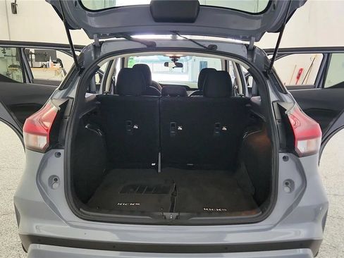 Used 2024 Nissan Kicks SV FWD image 20