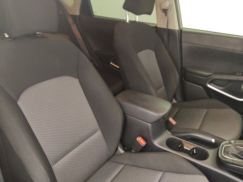 Used 2022 Kia Soul LX FWD image 18