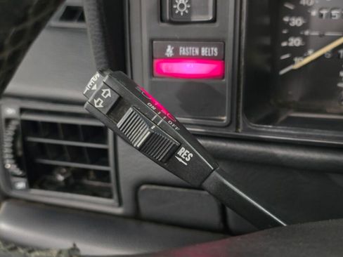 Used 1990 Volkswagen Cabriolet FWD image 96