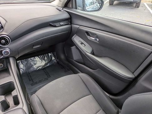 Used 2024 Nissan Sentra SV FWD image 16