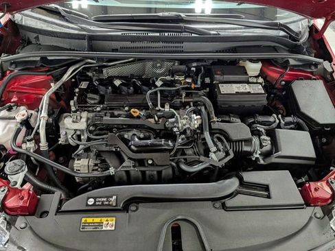 Used 2025 Toyota Corolla LE image 28