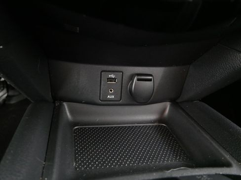 Used 2016 Nissan Rogue S image 29