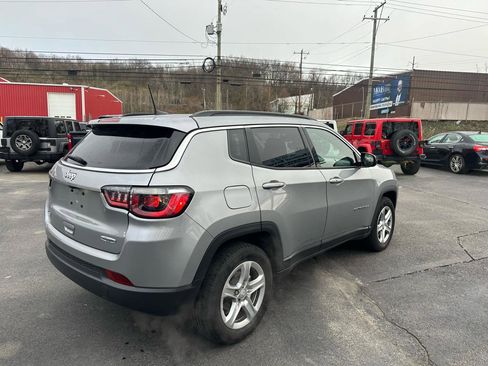 Used 2024 Jeep Compass Latitude w/ Sun and Sound Group image 5