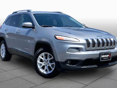 Used 2015 Jeep Cherokee Latitude AWD/4WD image 2