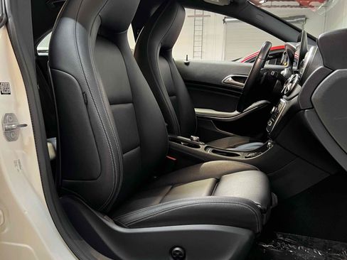 Used 2019 Mercedes-Benz CLA 250 image 30