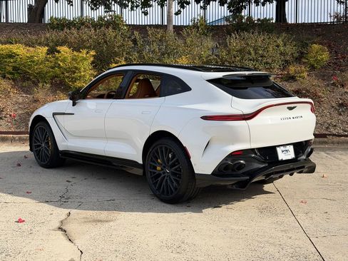 Used 2023 Aston Martin DBX 707 image 2