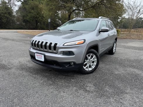 Used 2015 Jeep Cherokee Latitude image 31