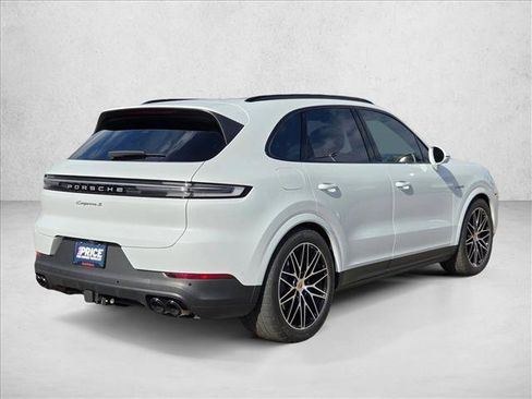 Used 2024 Porsche Cayenne S AWD/4WD image 5