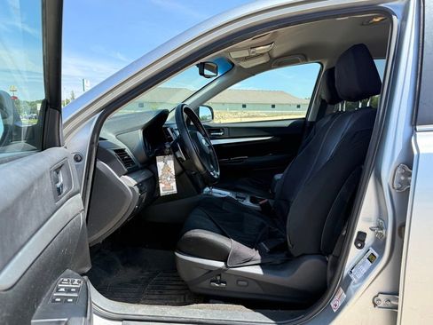 Used 2013 Subaru Outback 2.5i Premium w/ All-Weather Pkg AWD/4WD image 7
