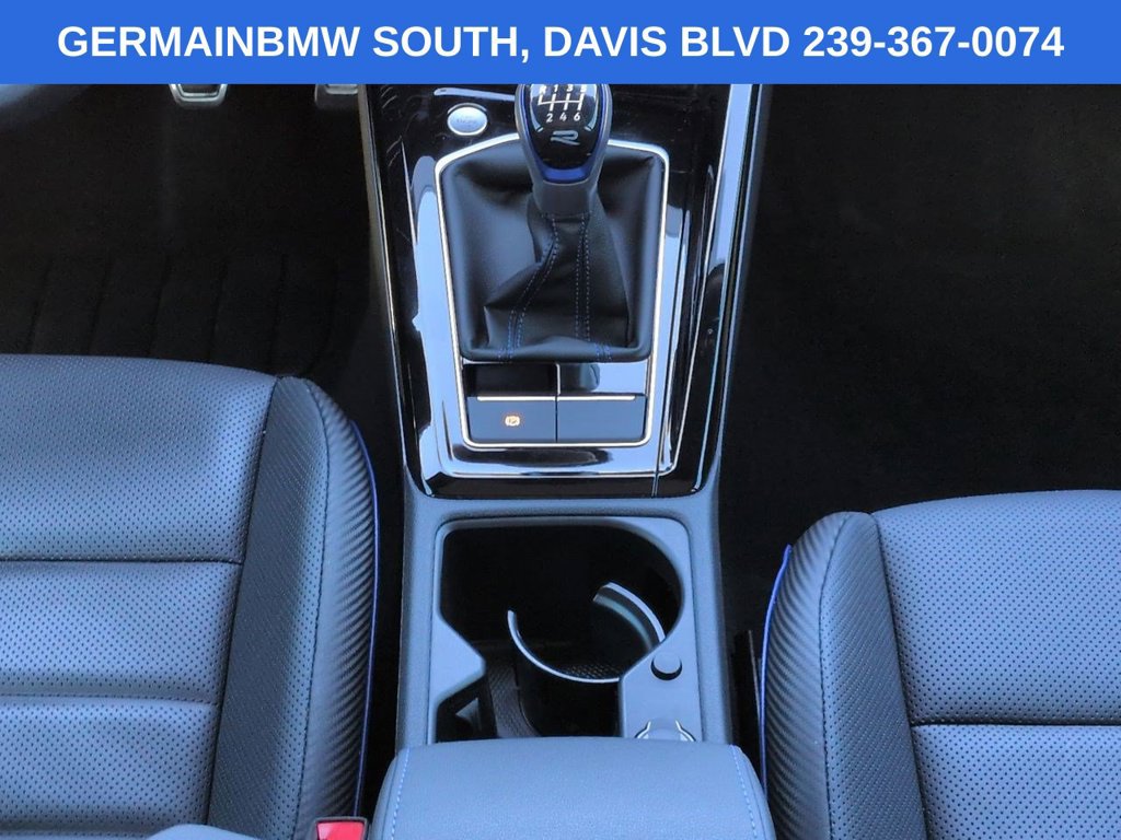 Used 2024 Volkswagen Golf R AWD/4WD image 21