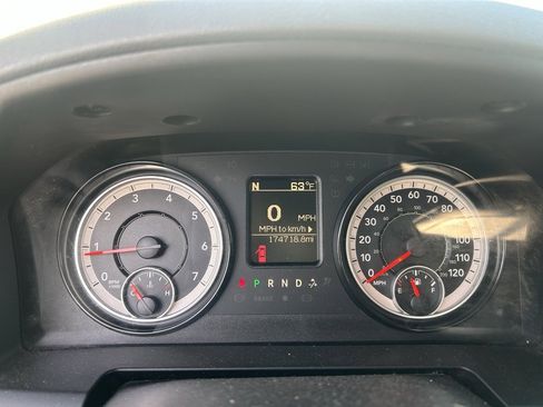 Used 2018 RAM 1500 Classic SLT image 17