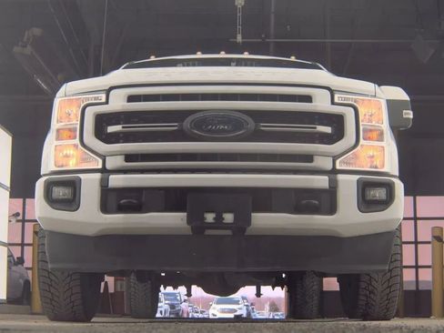 Used 2022 Ford F250 Lariat w/ Lariat Ultimate Package image 2