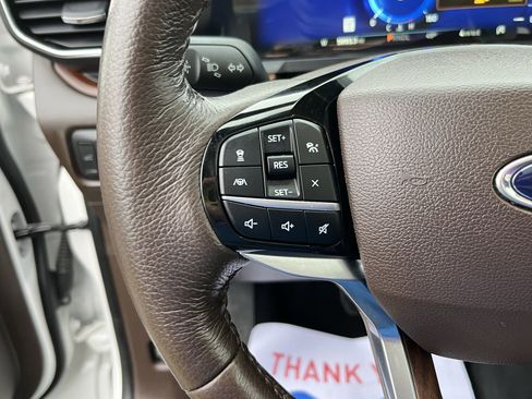 Used 2022 Ford Explorer King Ranch w/ Technology Package image 19