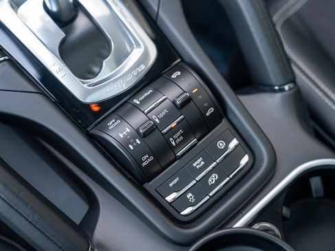 Used 2016 Porsche Cayenne GTS image 21