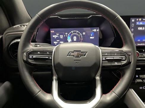 Used 2024 Chevrolet Colorado Z71 w/ Z71 Convenience Package 2 image 18