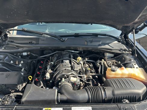 Used 2015 Dodge Challenger R/T Plus RWD image 25