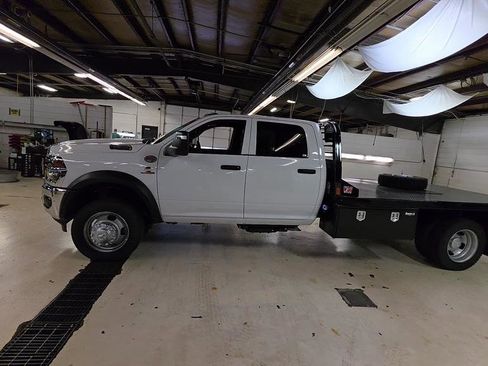 New 2026 RAM 5500 Tradesman w/ Chrome Appearance Group AWD/4WD image 7