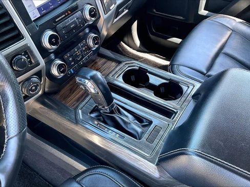 Used 2019 Ford F150 Lariat w/ Equipment Group 502A Luxury image 17