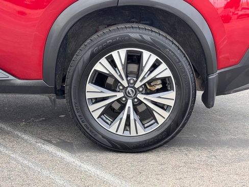 Certified 2023 Nissan Rogue SV FWD image 10