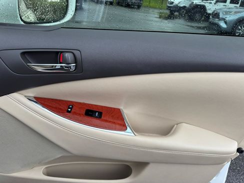 Used 2011 Lexus ES 350 FWD image 30