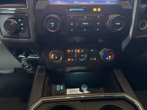 Used 2022 Ford F250 XLT w/ XLT Value Package image 24