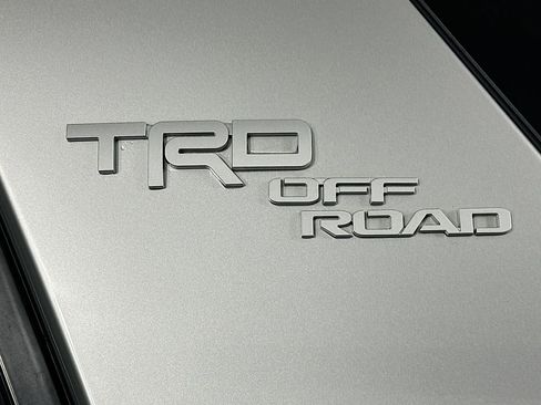 Used 2022 Toyota 4Runner TRD Off-Road image 29