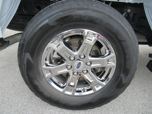 Used 2022 Ford F150 XLT w/ Equipment Group 302A High AWD/4WD image 8