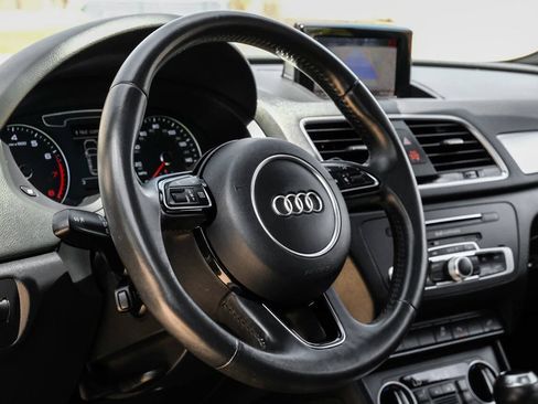 Used 2018 Audi Q3 2.0T Premium Plus w/ Premium Plus Package FWD image 22