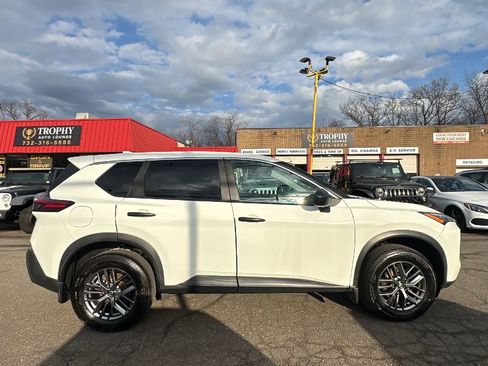 Used 2021 Nissan Rogue S image 4