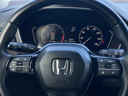 Certified 2025 Honda Pilot Touring image 12