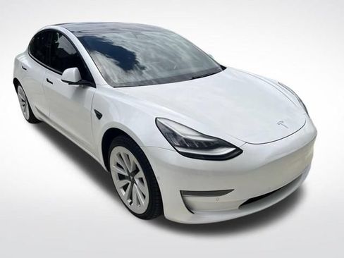 Used 2021 Tesla Model 3 Standard Range Plus RWD image 6