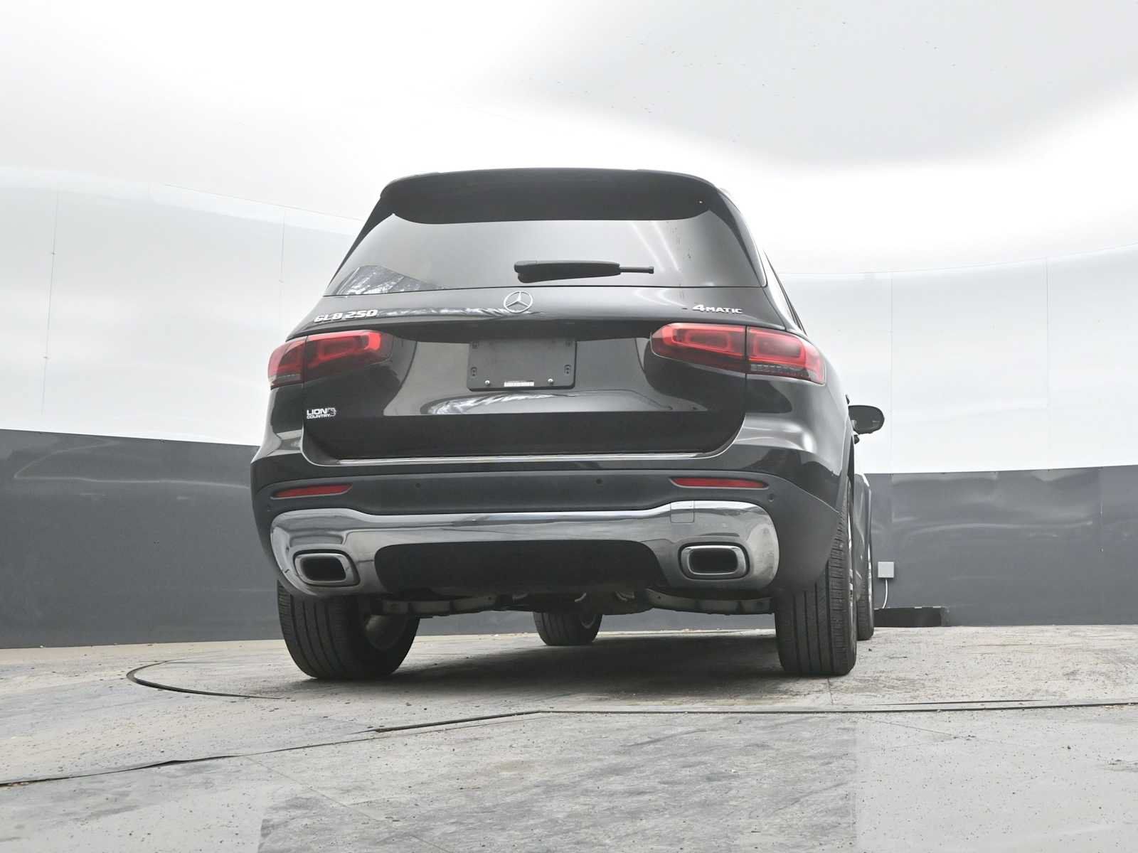 Used 2021 Mercedes-Benz GLB 250 4MATIC image 30