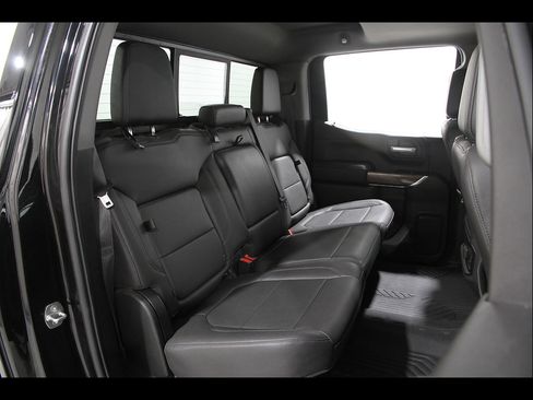 Used 2021 Chevrolet Silverado 1500 LT Trail Boss w/ Convenience Package II AWD/4WD image 17