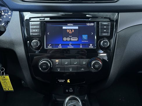 Used 2021 Nissan Rogue Sport S AWD/4WD image 18