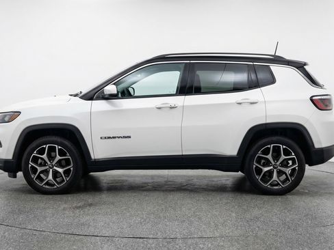 Used 2025 Jeep Compass Limited image 5